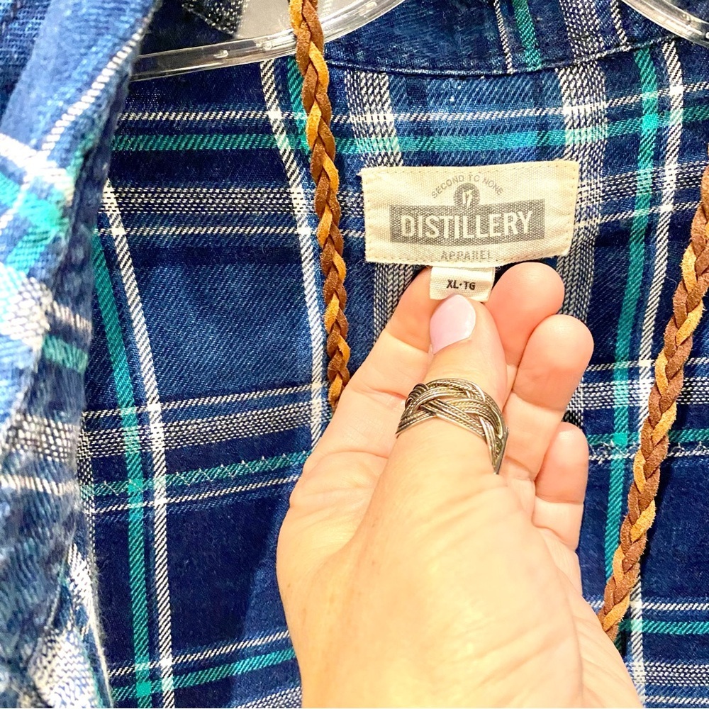 Upcycled Native wildlife back detailing plaid boho shirt w western country vibe - Picture 9 of 12